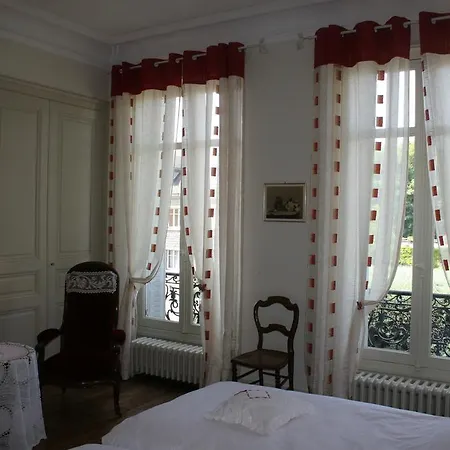 Frühstückspension D'hotes L'ambroise 4*
